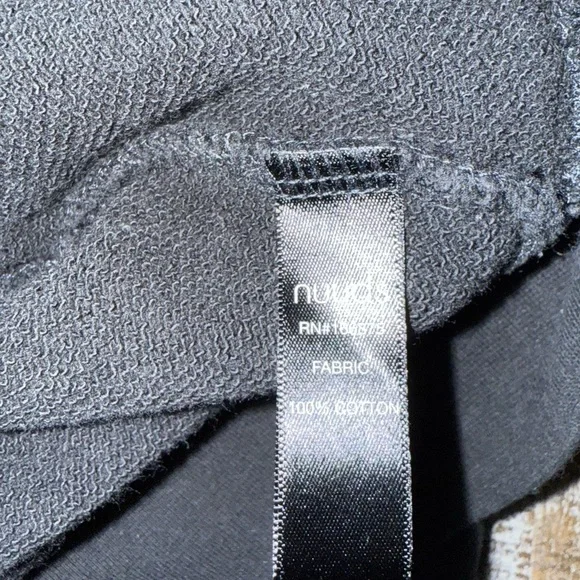 nuuds Classic Cropped Crewneck Black Sweatshirt - Picture 5 of 7